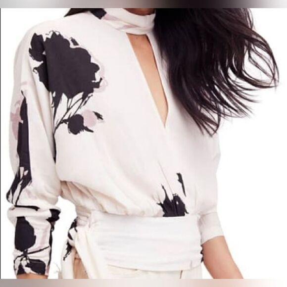 Free People | Ivory Say You Love Me Cutout Long-Sleeve Top - Women size XS - Picture 3 of 10